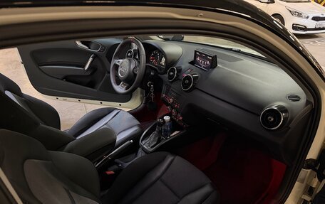 Audi A1, 2010 год, 1 330 000 рублей, 10 фотография