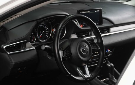Mazda 6, 2021 год, 2 499 000 рублей, 28 фотография