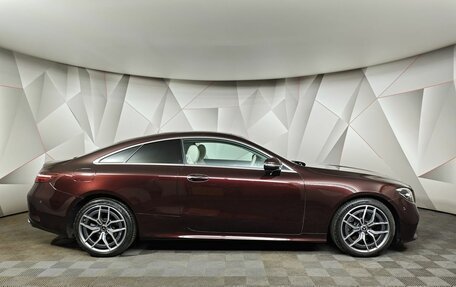 Mercedes-Benz E-Класс, 2020 год, 5 550 000 рублей, 6 фотография
