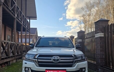 Toyota Land Cruiser 200, 2019 год, 7 850 000 рублей, 1 фотография