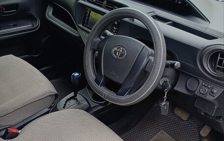 Toyota Aqua I, 2016 год, 950 000 рублей, 11 фотография