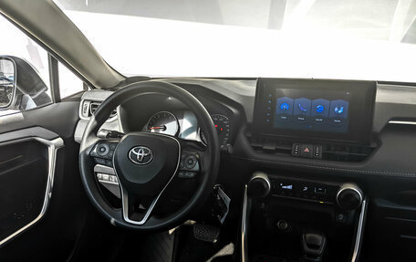 Toyota RAV4, 2021 год, 2 875 000 рублей, 26 фотография