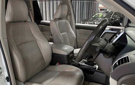 Toyota Land Cruiser Prado 150 рестайлинг 2, 2019 год, 4 677 000 рублей, 11 фотография