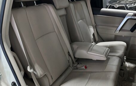 Toyota Land Cruiser Prado 150 рестайлинг 2, 2019 год, 4 677 000 рублей, 12 фотография