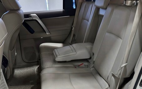 Toyota Land Cruiser Prado 150 рестайлинг 2, 2019 год, 4 677 000 рублей, 15 фотография