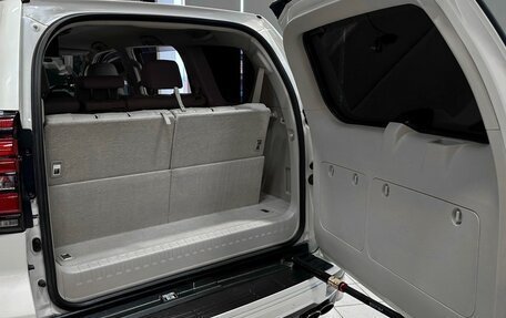 Toyota Land Cruiser Prado 150 рестайлинг 2, 2019 год, 4 677 000 рублей, 13 фотография