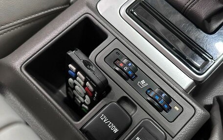 Toyota Land Cruiser Prado 150 рестайлинг 2, 2019 год, 4 677 000 рублей, 25 фотография