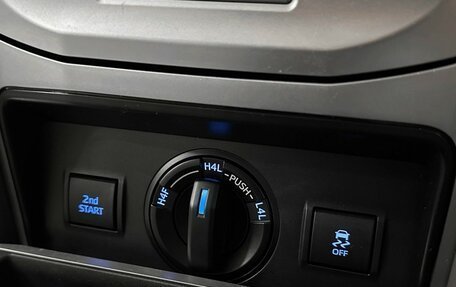 Toyota Land Cruiser Prado 150 рестайлинг 2, 2019 год, 4 677 000 рублей, 26 фотография