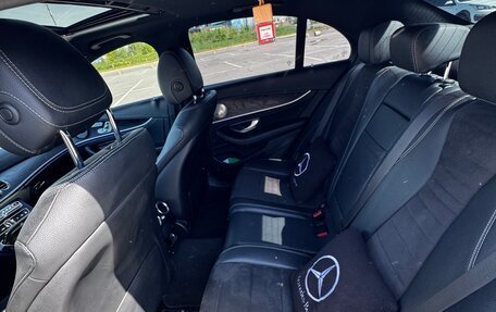 Mercedes-Benz E-Класс, 2017 год, 3 350 000 рублей, 10 фотография