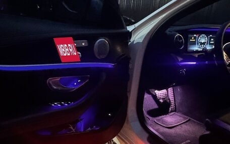 Mercedes-Benz E-Класс, 2017 год, 3 350 000 рублей, 13 фотография