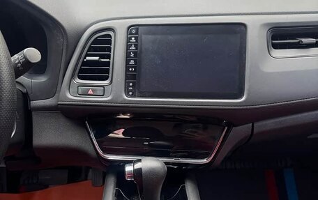 Honda Vezel, 2022 год, 1 125 000 рублей, 10 фотография