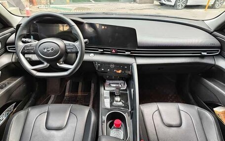 Hyundai Elantra, 2022 год, 1 025 000 рублей, 7 фотография