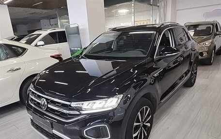 Volkswagen T-Roc I, 2023 год, 1 325 000 рублей, 4 фотография
