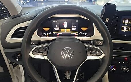 Volkswagen T-Roc I, 2023 год, 1 325 000 рублей, 12 фотография