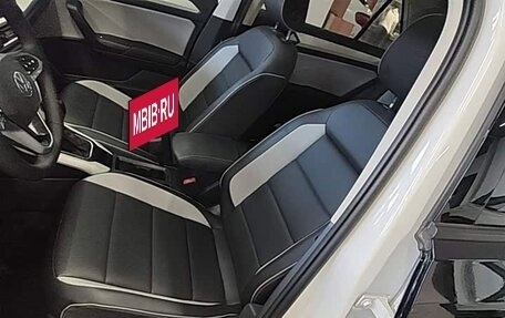 Volkswagen T-Roc I, 2023 год, 1 325 000 рублей, 21 фотография