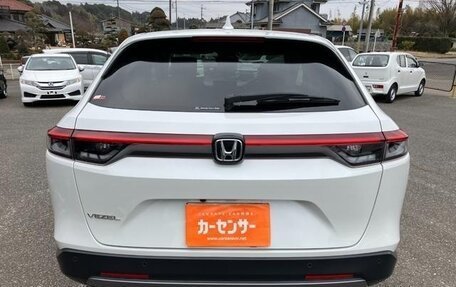Honda Vezel, 2022 год, 2 100 000 рублей, 6 фотография
