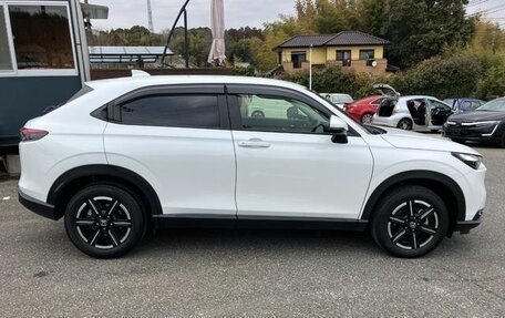 Honda Vezel, 2022 год, 2 100 000 рублей, 2 фотография