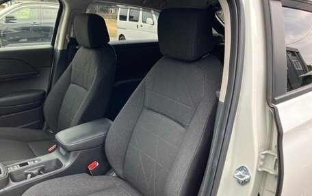 Honda Vezel, 2022 год, 2 100 000 рублей, 21 фотография