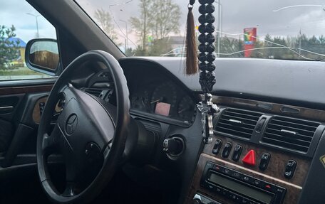 Mercedes-Benz E-Класс, 2000 год, 290 000 рублей, 2 фотография