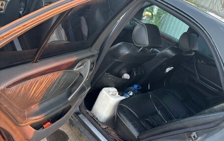 Mercedes-Benz E-Класс, 2000 год, 290 000 рублей, 3 фотография