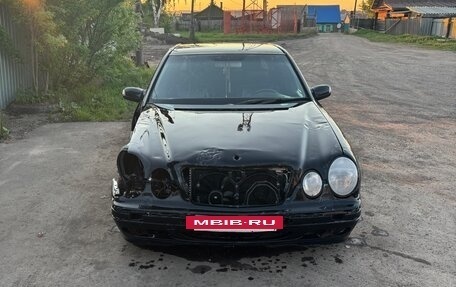 Mercedes-Benz E-Класс, 2000 год, 290 000 рублей, 10 фотография