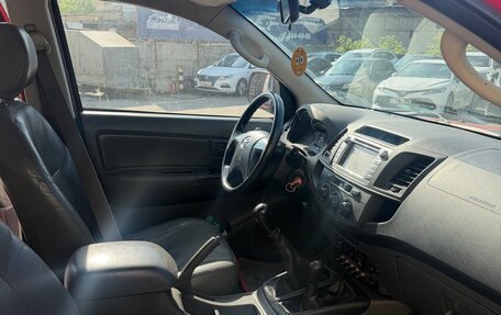 Toyota Hilux VII, 2013 год, 2 500 000 рублей, 13 фотография