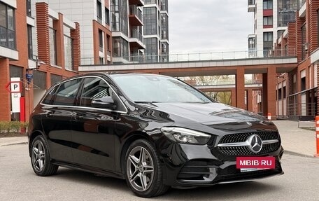 Mercedes-Benz B-Класс, 2019 год, 2 600 000 рублей, 2 фотография