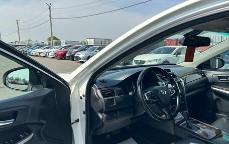 Toyota Camry, 2017 год, 1 649 000 рублей, 10 фотография