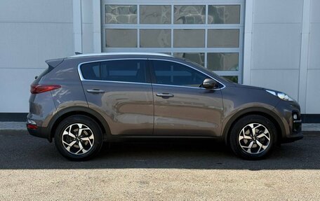 KIA Sportage IV рестайлинг, 2020 год, 2 350 000 рублей, 6 фотография