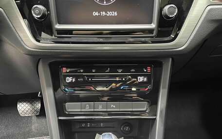 Volkswagen Touran III, 2022 год, 1 224 004 рублей, 10 фотография