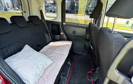 Toyota Roomy I, 2017 год, 910 000 рублей, 22 фотография