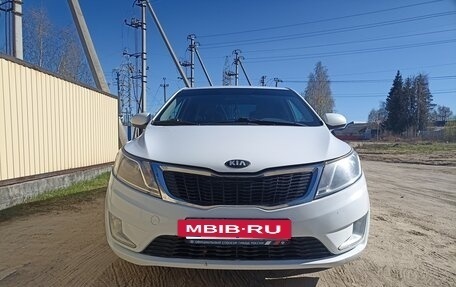 KIA Rio III рестайлинг, 2013 год, 750 000 рублей, 2 фотография
