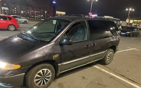 Chrysler Town & Country III, 1996 год, 480 000 рублей, 3 фотография