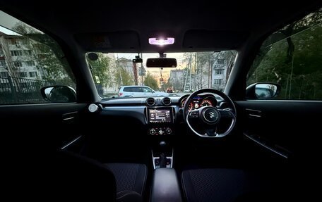 Suzuki Swift V, 2018 год, 1 050 000 рублей, 13 фотография