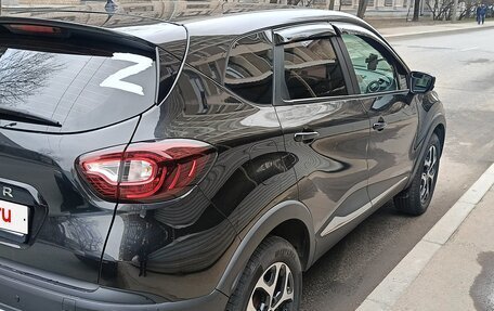 Renault Kaptur I рестайлинг, 2017 год, 1 090 000 рублей, 3 фотография