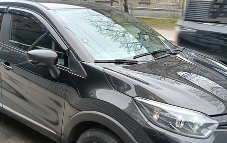Renault Kaptur I рестайлинг, 2017 год, 1 090 000 рублей, 2 фотография