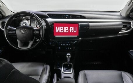 Toyota Hilux VIII, 2021 год, 5 250 000 рублей, 18 фотография