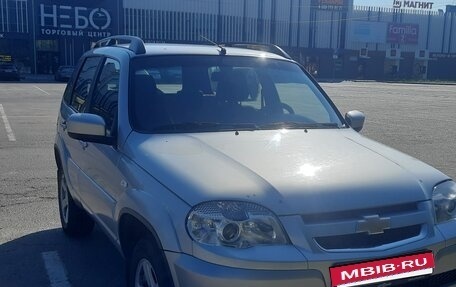 Chevrolet Niva I рестайлинг, 2015 год, 525 000 рублей, 2 фотография