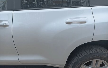 Toyota Land Cruiser Prado 150 рестайлинг 2, 2015 год, 3 800 000 рублей, 9 фотография