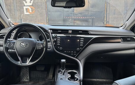 Toyota Camry, 2018 год, 2 600 000 рублей, 5 фотография