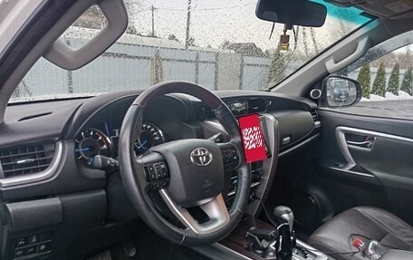 Toyota Fortuner II, 2018 год, 3 000 000 рублей, 2 фотография