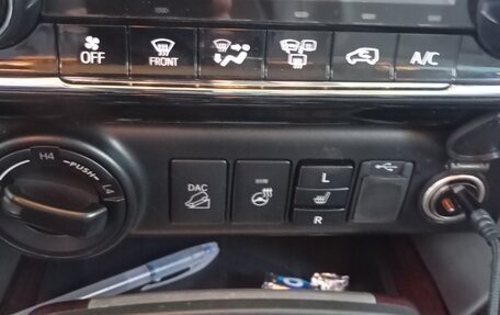Toyota Fortuner II, 2018 год, 3 000 000 рублей, 8 фотография