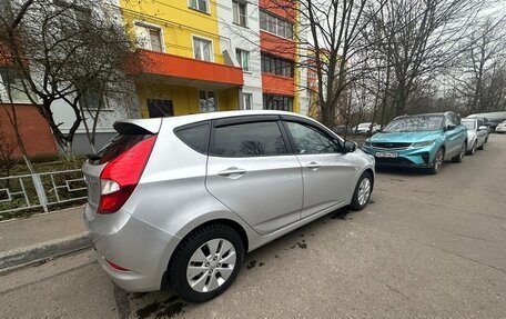 Hyundai Solaris II рестайлинг, 2015 год, 800 000 рублей, 6 фотография