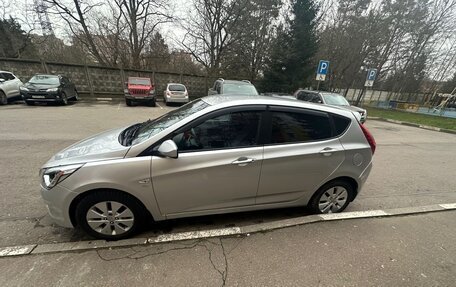 Hyundai Solaris II рестайлинг, 2015 год, 800 000 рублей, 11 фотография