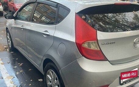 Hyundai Solaris II рестайлинг, 2015 год, 800 000 рублей, 10 фотография