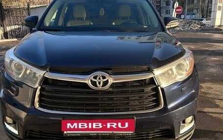 Toyota Highlander III, 2015 год, 3 200 000 рублей, 2 фотография