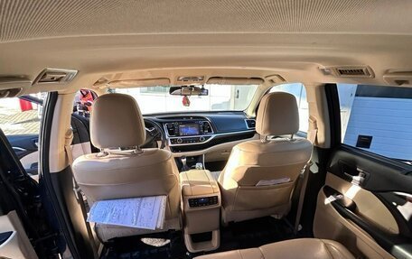Toyota Highlander III, 2015 год, 3 200 000 рублей, 10 фотография