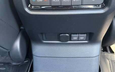 Toyota Land Cruiser Prado, 2024 год, 9 700 000 рублей, 8 фотография