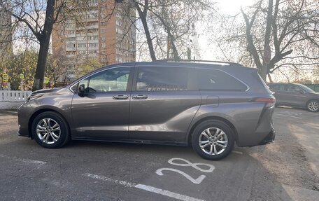 Toyota Sienna, 2020 год, 4 500 000 рублей, 2 фотография