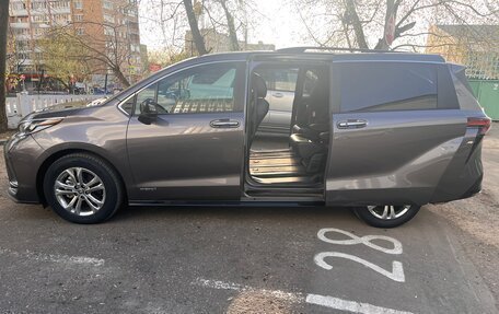 Toyota Sienna, 2020 год, 4 500 000 рублей, 10 фотография